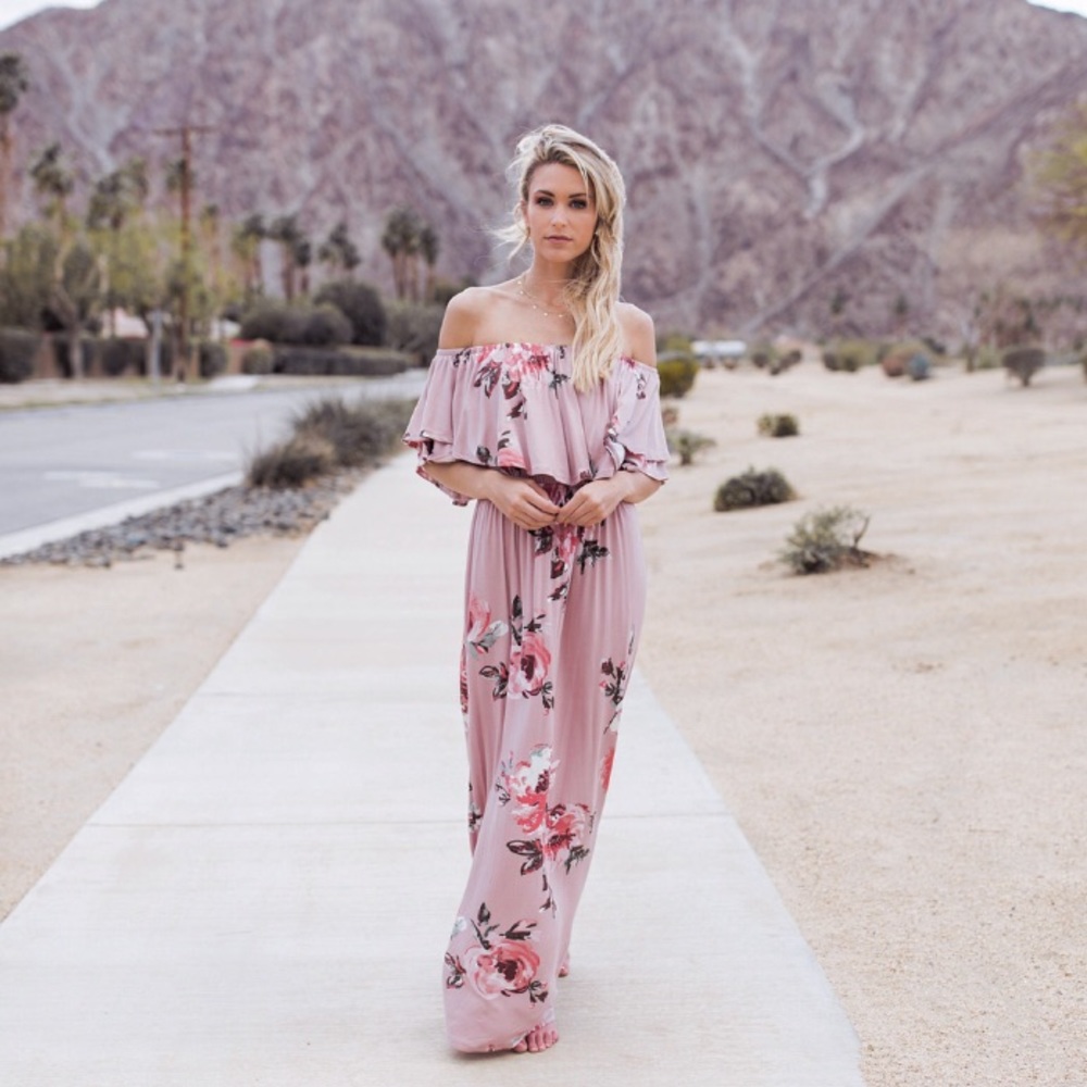 Last one! Off the shoulder maxi dress - Picture 2 of 5
